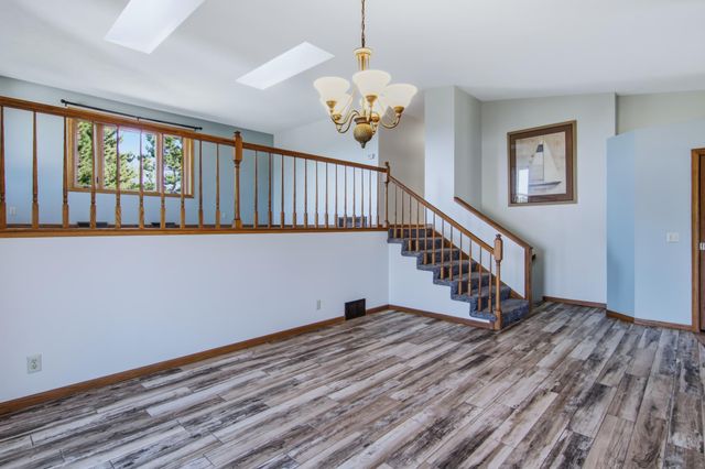 4002 Oak Knoll Drive, Eau Claire, WI 54701
