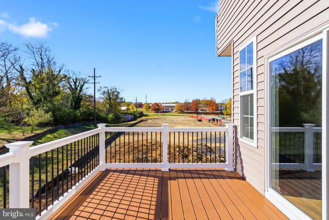 221 MONTEITH DR, Winchester, VA 22601