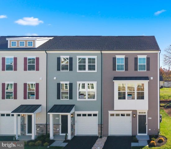 221 MONTEITH DR, Winchester, VA 22601
