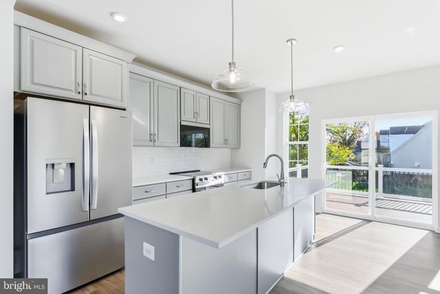 221 MONTEITH DR, Winchester, VA 22601