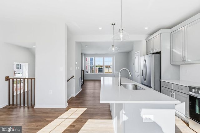 221 MONTEITH DR, Winchester, VA 22601