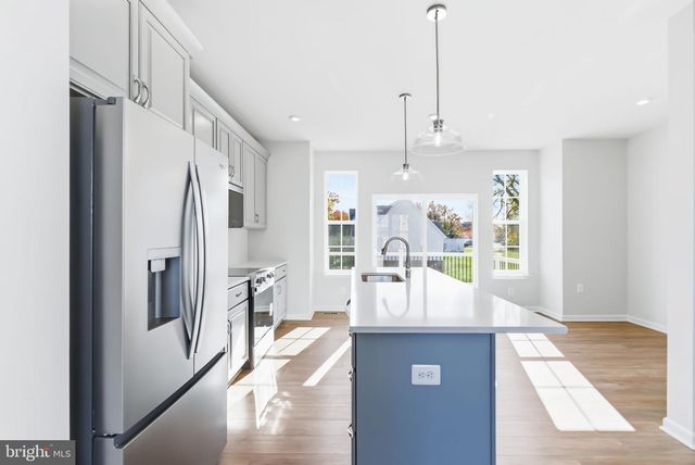 221 MONTEITH DR, Winchester, VA 22601