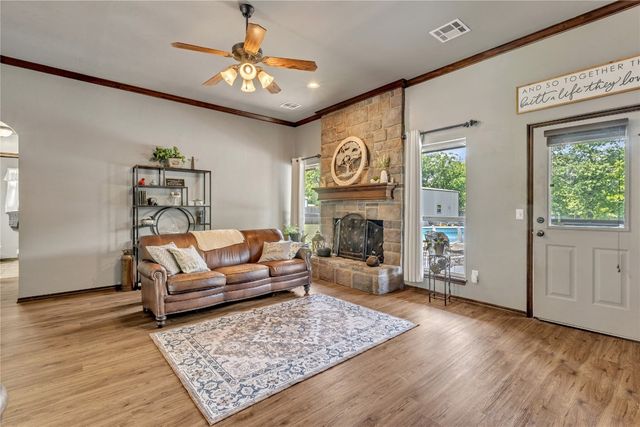 8701 Long Spur Trail, Edmond, OK 73034