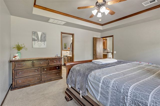 8701 Long Spur Trail, Edmond, OK 73034