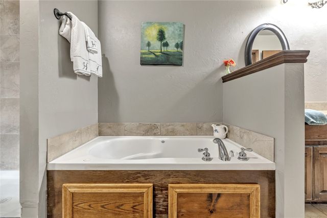 8701 Long Spur Trail, Edmond, OK 73034