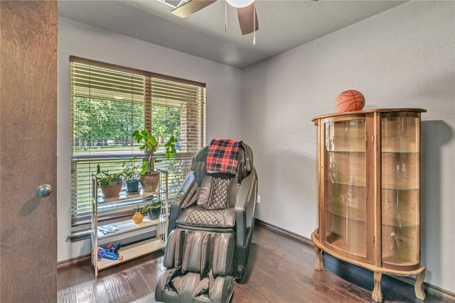 8701 Long Spur Trail, Edmond, OK 73034