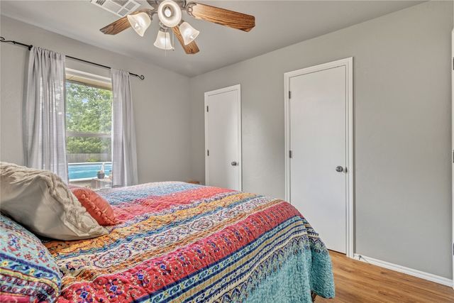 8701 Long Spur Trail, Edmond, OK 73034
