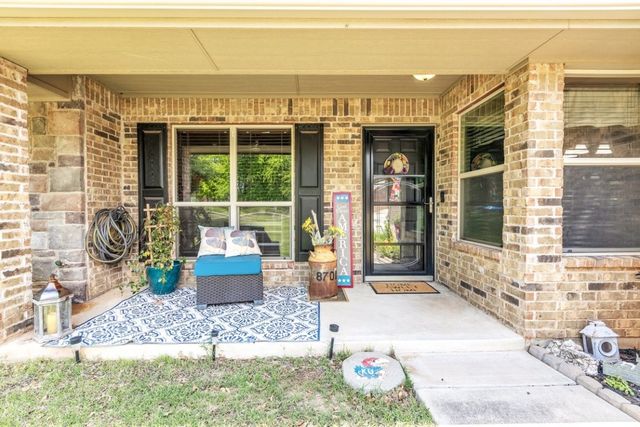 8701 Long Spur Trail, Edmond, OK 73034