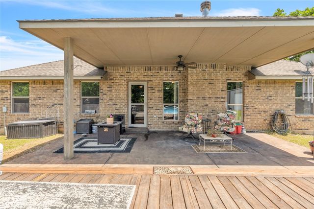 8701 Long Spur Trail, Edmond, OK 73034