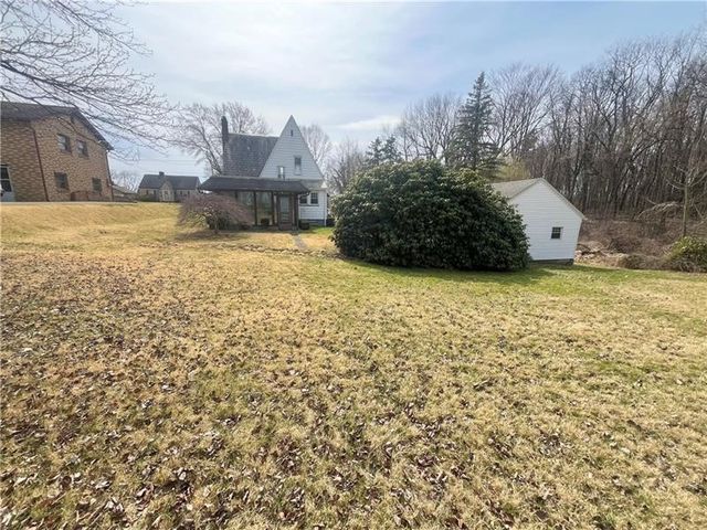 310 W Meyer Ave, Neshannock Twp, PA 16105