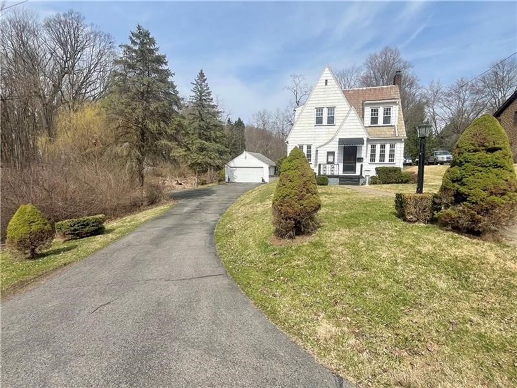 310 W Meyer Ave, Neshannock Twp, PA 16105