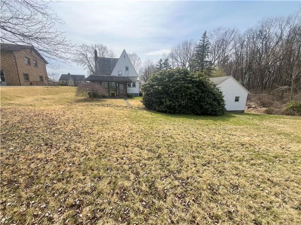 Image 21 of property listing at 310 W Meyer Ave, Neshannock Twp, PA 16105