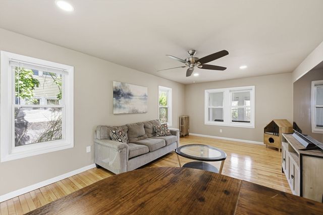 22 Lauf St, Worcester, MA 01602