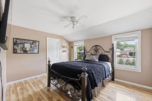 22 Lauf St, Worcester, MA 01602