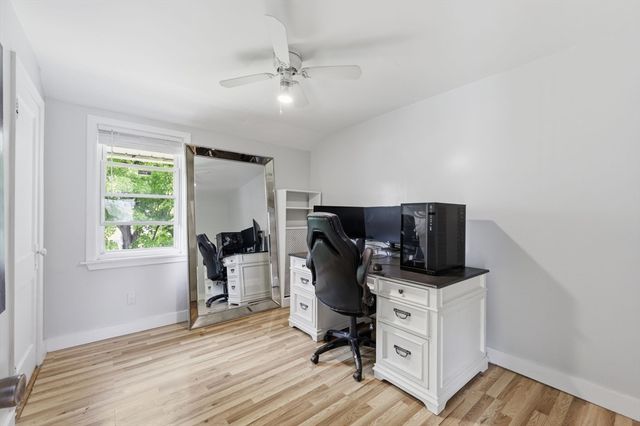 22 Lauf St, Worcester, MA 01602