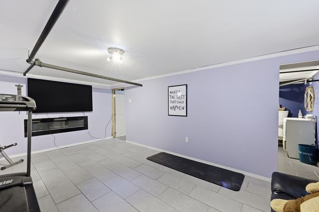22 Lauf St, Worcester, MA 01602