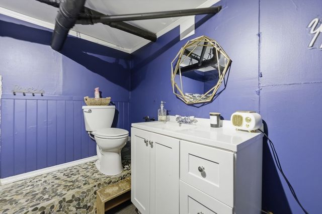 22 Lauf St, Worcester, MA 01602