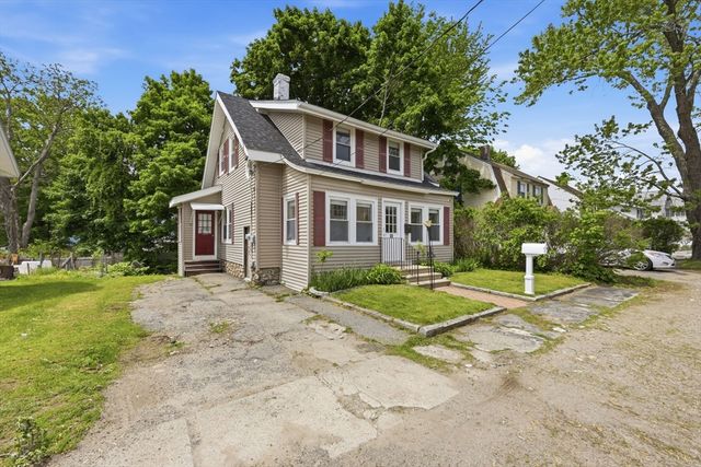 22 Lauf St, Worcester, MA 01602