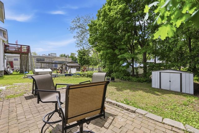 22 Lauf St, Worcester, MA 01602
