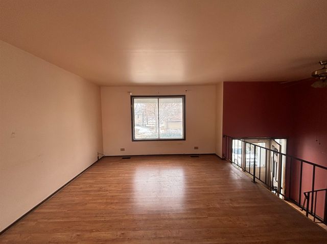 428 N Ashbury Avenue, Bolingbrook, IL 60440