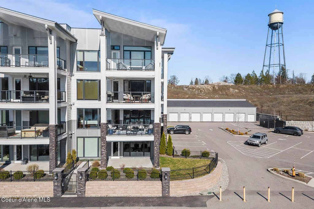 447 W WATERSIDE DR, #305, Post Falls, ID 83854