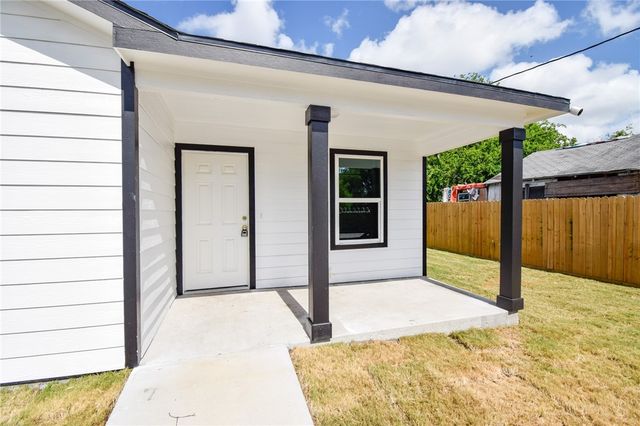 815 Elesa St, Corpus Christi, TX 78405