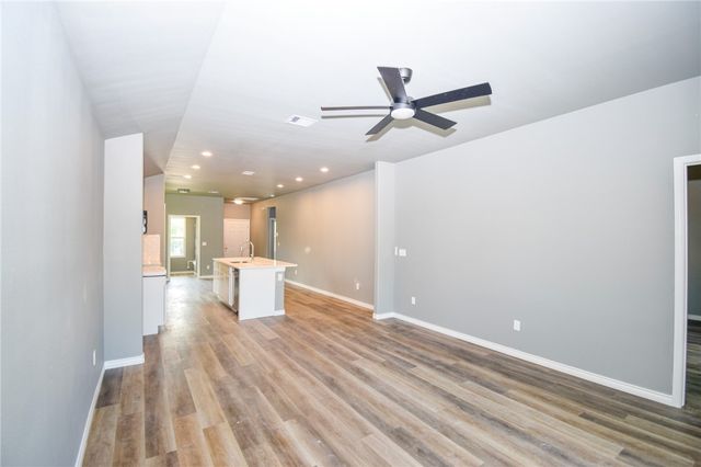 815 Elesa St, Corpus Christi, TX 78405