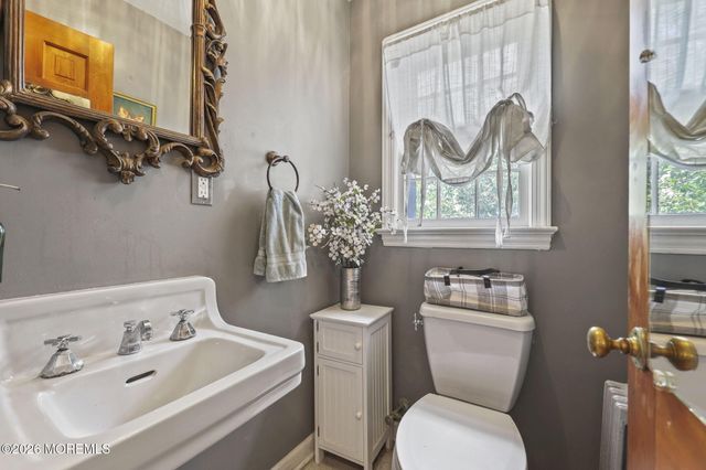 17 Stokes Street, Freehold, NJ 07728