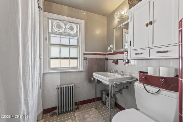17 Stokes Street, Freehold, NJ 07728