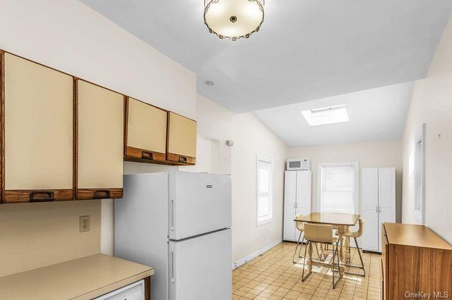 548 E Broadway, Long Beach, NY 11561