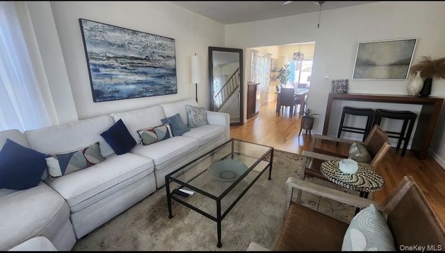 548 E Broadway, Long Beach, NY 11561