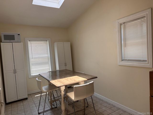 548 E Broadway, Long Beach, NY 11561