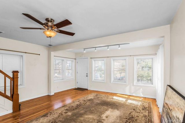 548 E Broadway, Long Beach, NY 11561