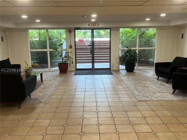 1205 Mariposa Ave 402, Coral Gables, FL 33146