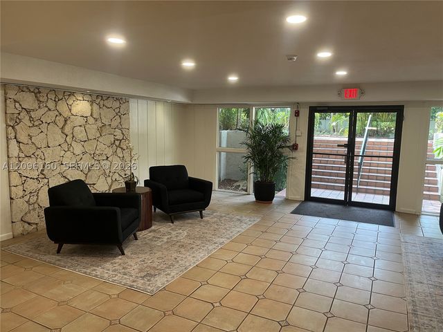 1205 Mariposa Ave 402, Coral Gables, FL 33146