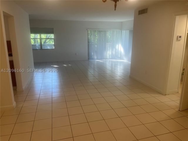 1205 Mariposa Ave 402, Coral Gables, FL 33146