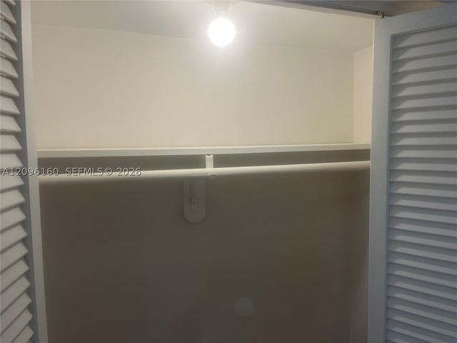 1205 Mariposa Ave 402, Coral Gables, FL 33146