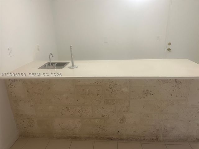 1205 Mariposa Ave 402, Coral Gables, FL 33146