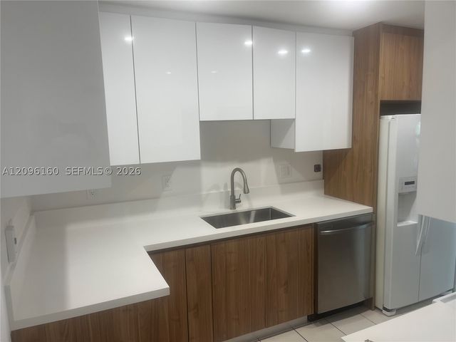 1205 Mariposa Ave 402, Coral Gables, FL 33146