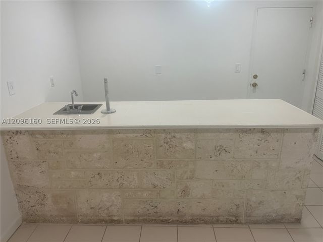 1205 Mariposa Ave 402, Coral Gables, FL 33146