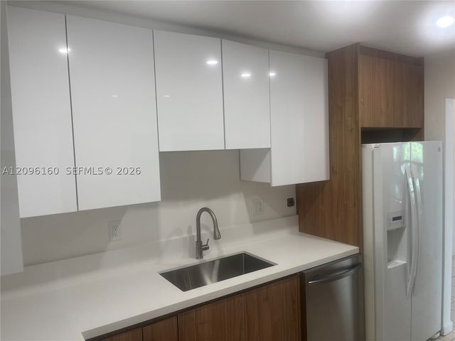 1205 Mariposa Ave 402, Coral Gables, FL 33146