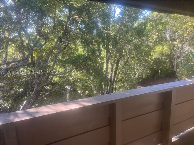 1205 Mariposa Ave 402, Coral Gables, FL 33146