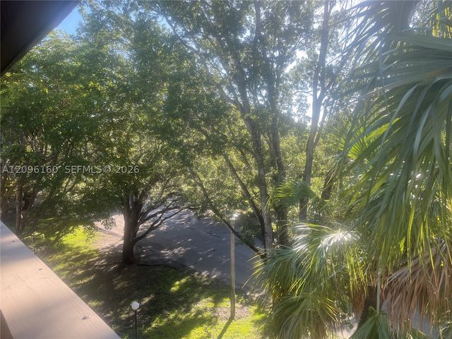 1205 Mariposa Ave 402, Coral Gables, FL 33146
