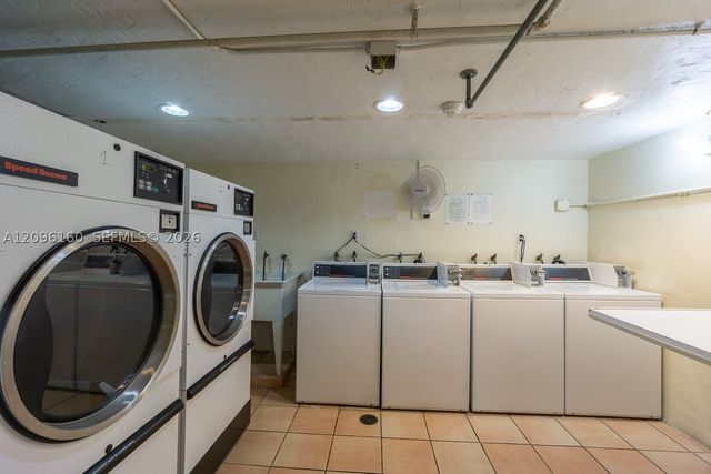 1205 Mariposa Ave 402, Coral Gables, FL 33146