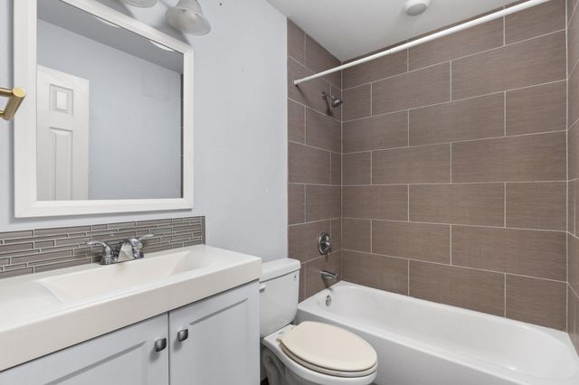 909 Reinli ST 232, Austin, TX 78751