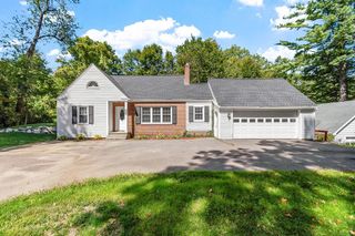 1178 Northfield Rd, Lunenburg, MA 01462