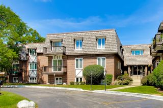 2300 W Talcott Road 2C, Park Ridge, IL 60068