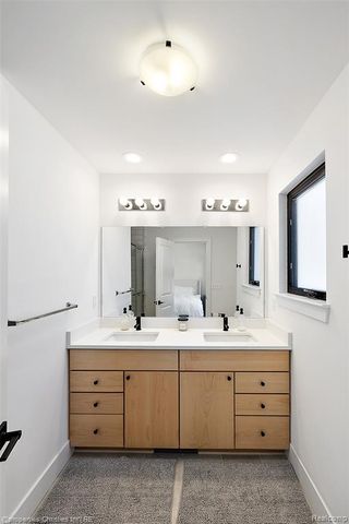 1041 Hampton Circle 43, Detroit, MI 48207