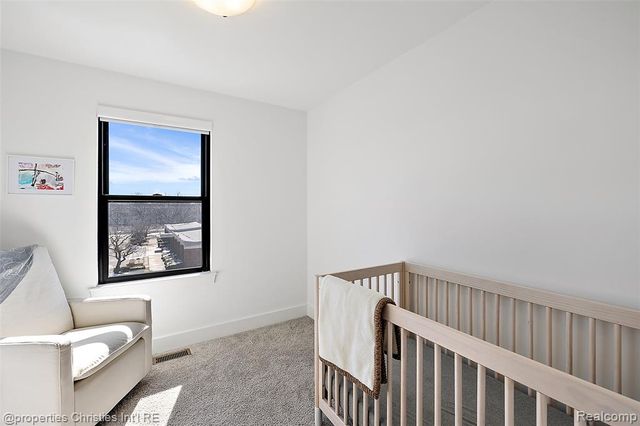 1041 Hampton Circle 43, Detroit, MI 48207
