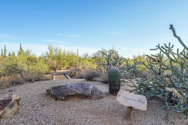 6894 E THIRSTY CACTUS Lane, Scottsdale, AZ 85266